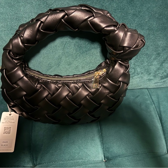 Designer Inspired black basket weaved bag small & great for any occasion 🤗 - Picture 3 of 3